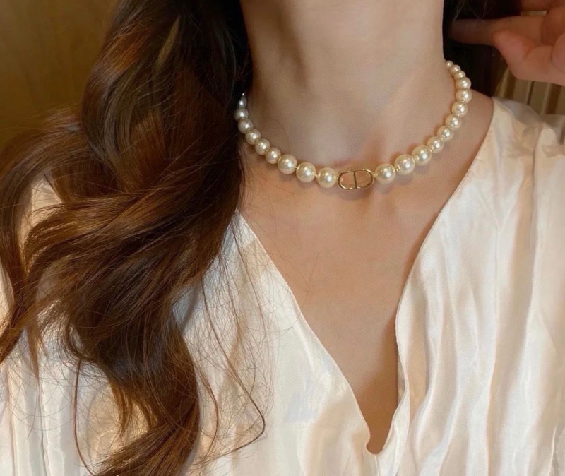 chr1st1an D10r necklaces